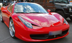 Ferrari за 3 млн долларов, Rolls Royce и Bentley: гараж с авто Башара Асада захватили повстанцы