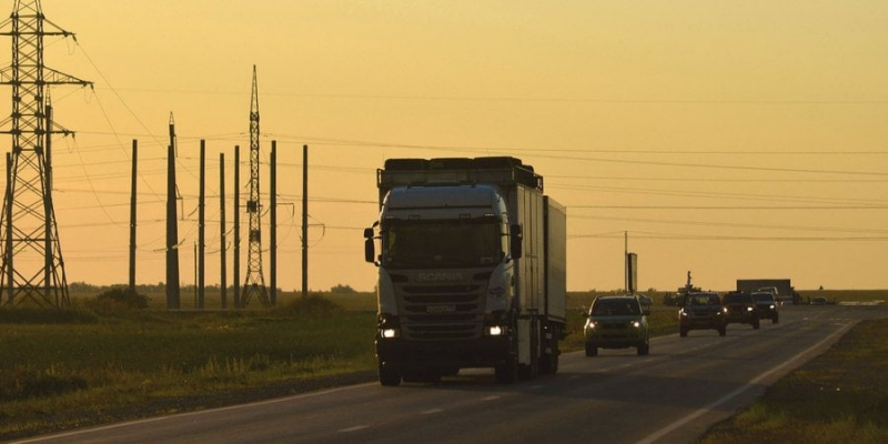 Ринок охолов. Українці стали купувати менше вантажних автомобілів, які марки змогли зберегти популярність