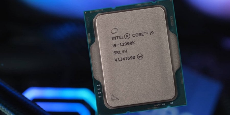 У гонитві за Apple. Intel відклала вихід нової лінійки процесорів до наступного року — ЗМІ