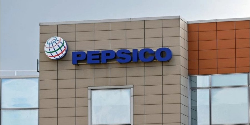 Від Сандори до&nbsp;Агуні. Що&nbsp;виробляють на&nbsp;заводі PepsiCo, який постраждав під час нічного обстрілу Києва